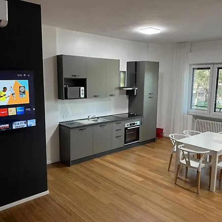 Apartament Riviera 287 *