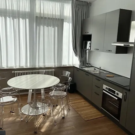 Riviera 287